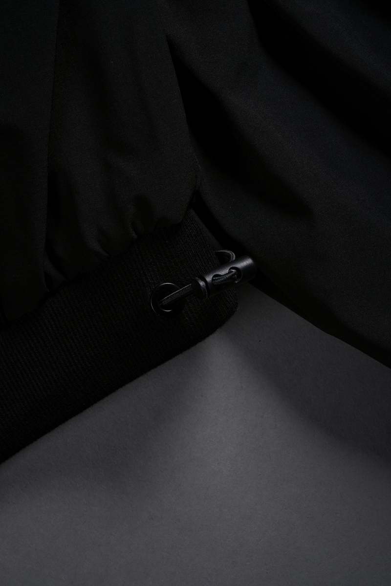 Darc Sport Roses While We're Here Cropped Zip Mockneck Sweater Negros | GXZJF-4398